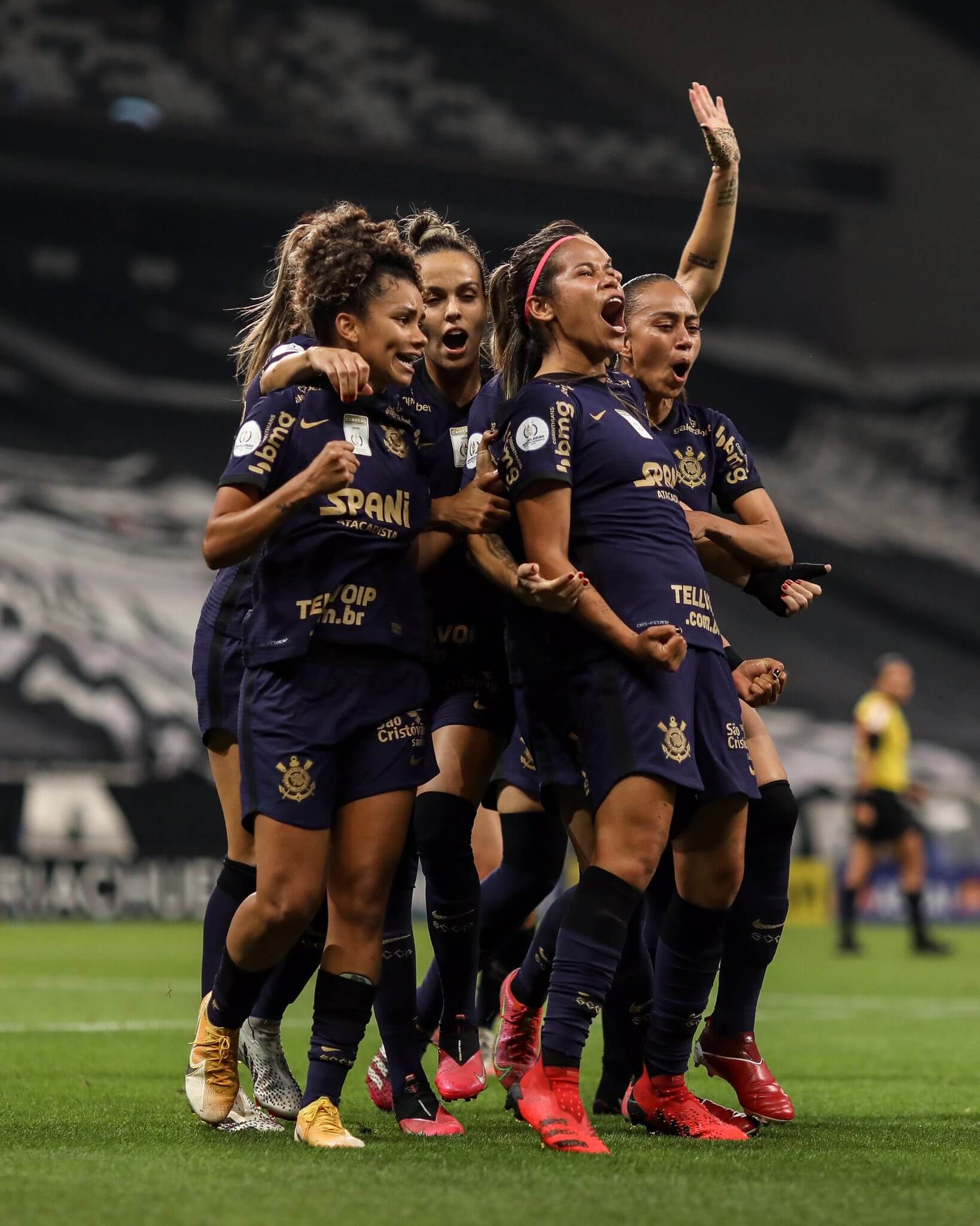 Jogadoras do Corinthians durante cerimônia de Premiação do Campeonato  Paulista Feminino