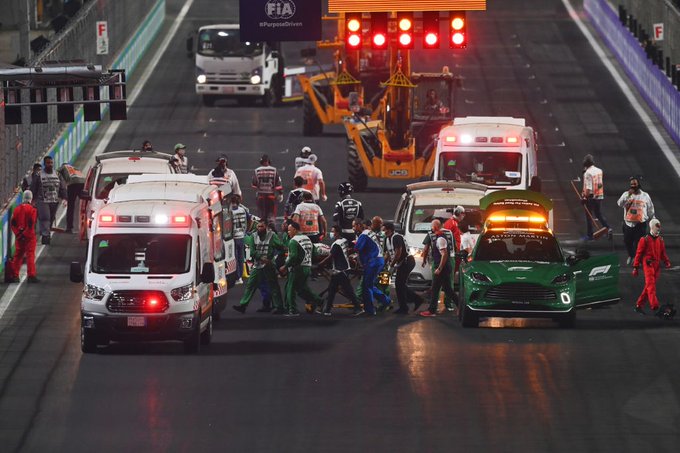 Enzo Fittipaldi fratura tornozelo após acidente em corrida da Fórmula 2 em Jeddah