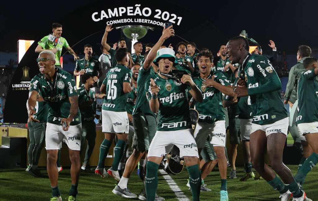 Paulistão  2022: Seis clubes levantaram um ou mais títulos em 2021