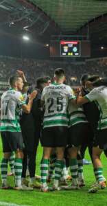 PORTUGUÊS: Mandantes dominam o dia e Sporting assume a liderança