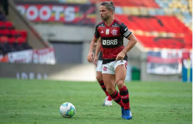 Meia do Flamengo lança livro, faz documentário e dá palestras contra suicídio 2 Flamengo diego