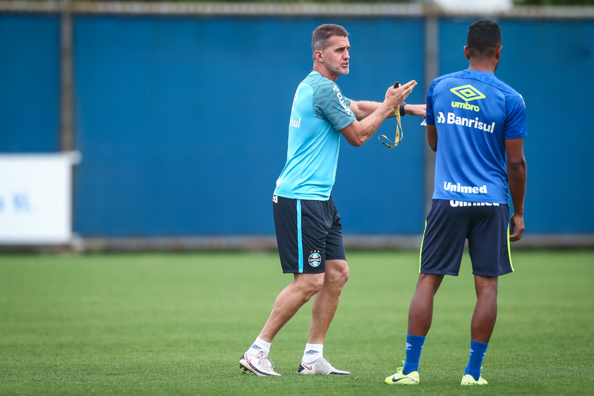 Mancini diz que Grêmio busca ‘feito grandioso’ para história: ‘Vamos para guerra’