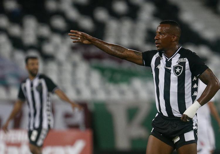 Paulistão: Ponte Preta negocia com lateral que jogou o último Brasileirão