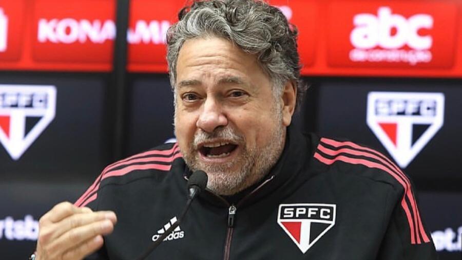 Julio Casares é reeleito presidente do São Paulo após ser único candidato -  Esportes - R7 Futebol