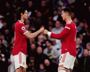 Diretoria do Corinthians nega conversas por Cavani, mas avisa: 'Tudo é possível'