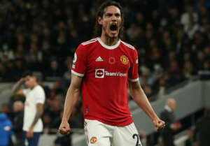 Atrás de um atacante para 2022, Corinthians abre conversas com irmão de Cavani