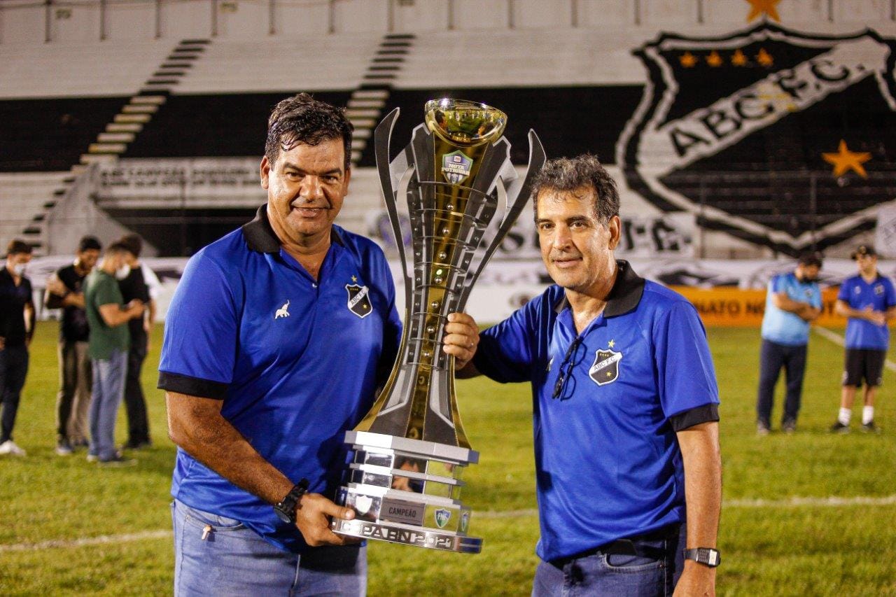 Bola parada é tema de Moacir Júnior no Curso de Formação de Treinadores do Sitrefesp