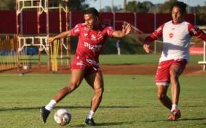 Goiano: Vila Nova acerta venda de volante para time japonês