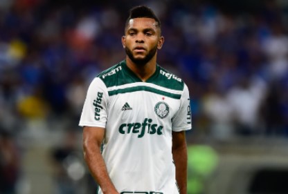 Palmeiras acerta venda de atacante colombiano por R$ 20 milhões