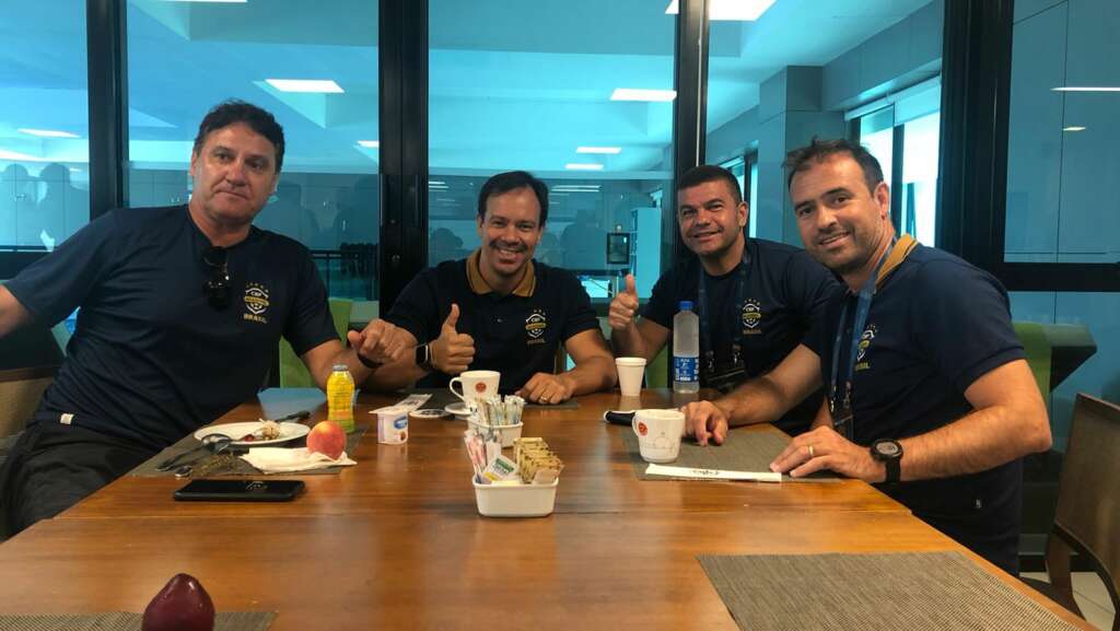 Sidney Moraes fecha graduação máxima da CBF Academy