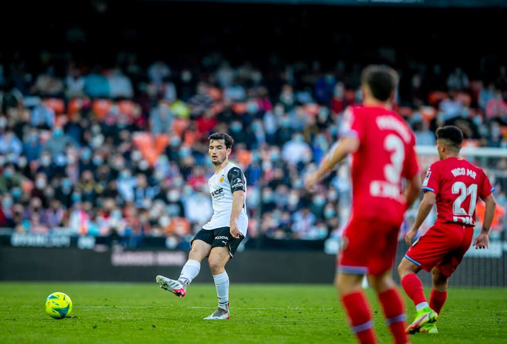 ESPANHOL: Valencia leva virada do Espanyol e perde chance de fechar 2021 no G4