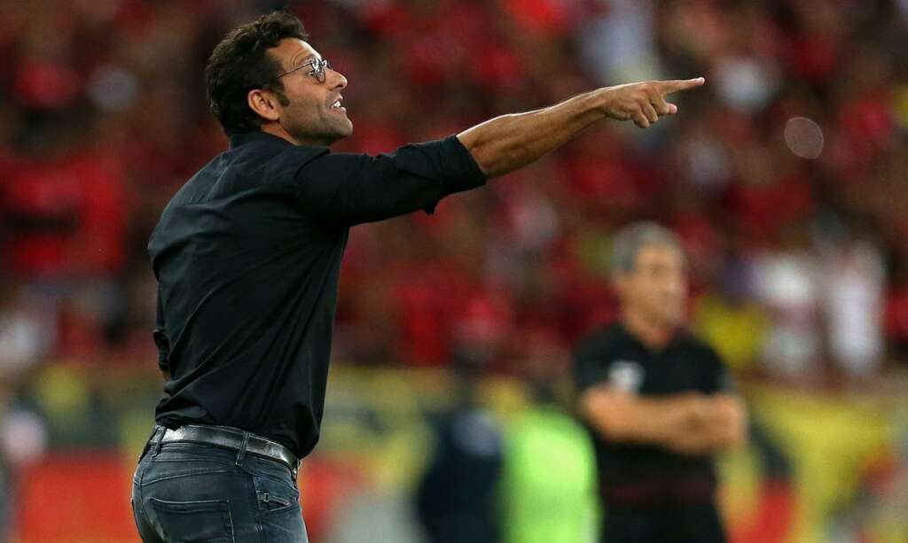 Copa do Brasil: Alberto Valentim enaltece temporada do Athletico-PR e deixa futuro aberto