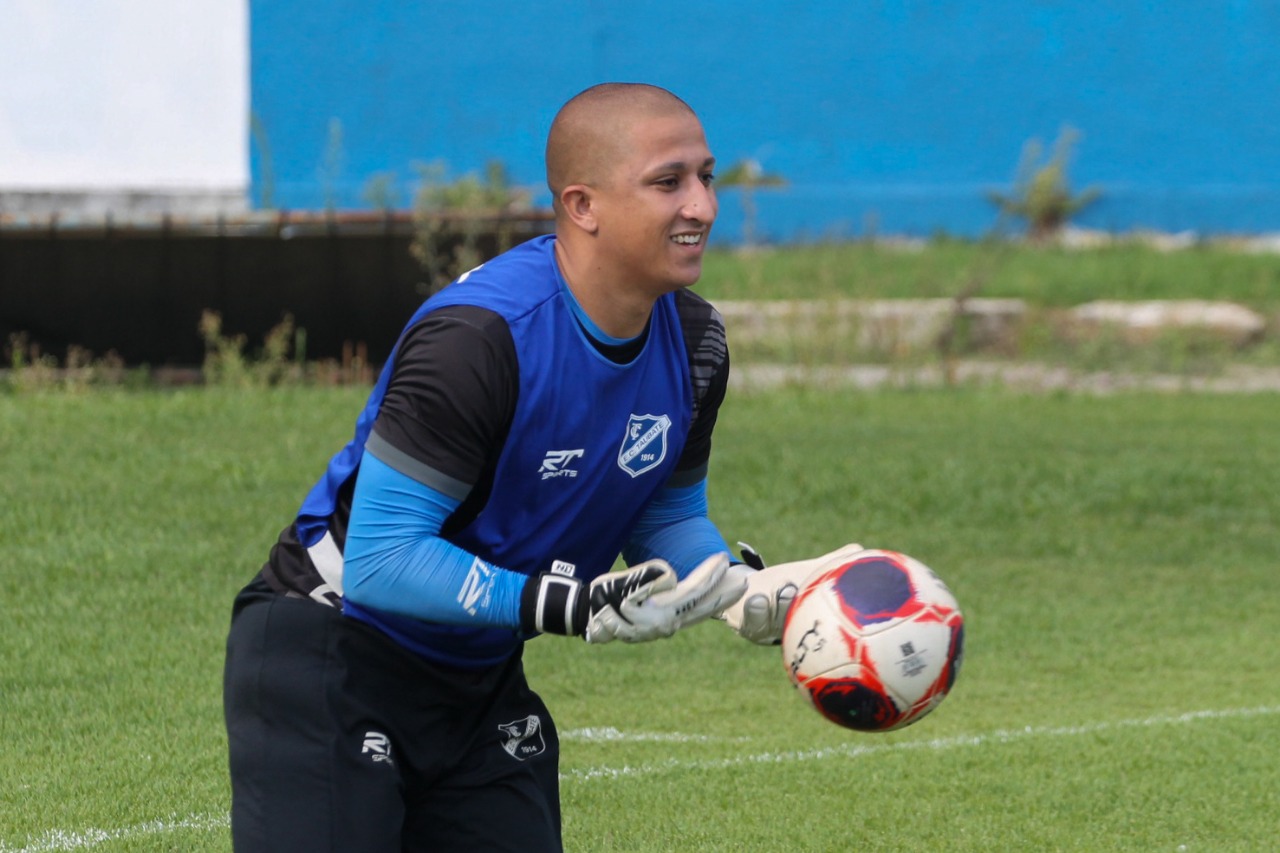 Paulista A2: Taubaté anuncia goleiro revelado pelo Palmeiras que estava na Caldense-MG