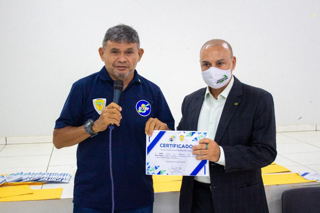 Diretor do Futebol Interior recebe homenagens no Amapá
