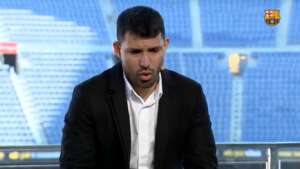 Emocionado, argentino Sergio Agüero anuncia aposentadoria do futebol aos 33 anos