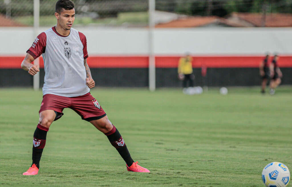 Paulistão: Lateral da Ferroviária interessa ao Atlético-GO