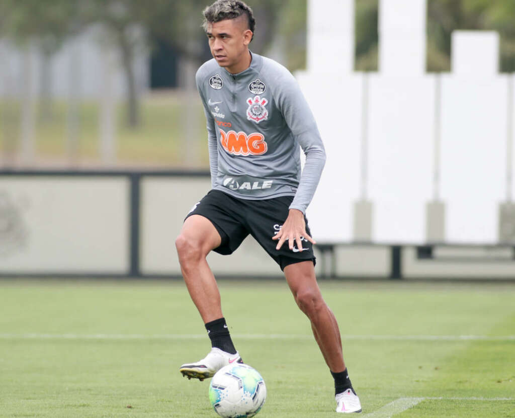 Gringo pode reforçar Corinthians em Caxias do Sul na despedida da temporada