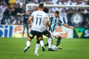 Após empate em Itaquera, jogadores do Grêmio se calam mais uma vez