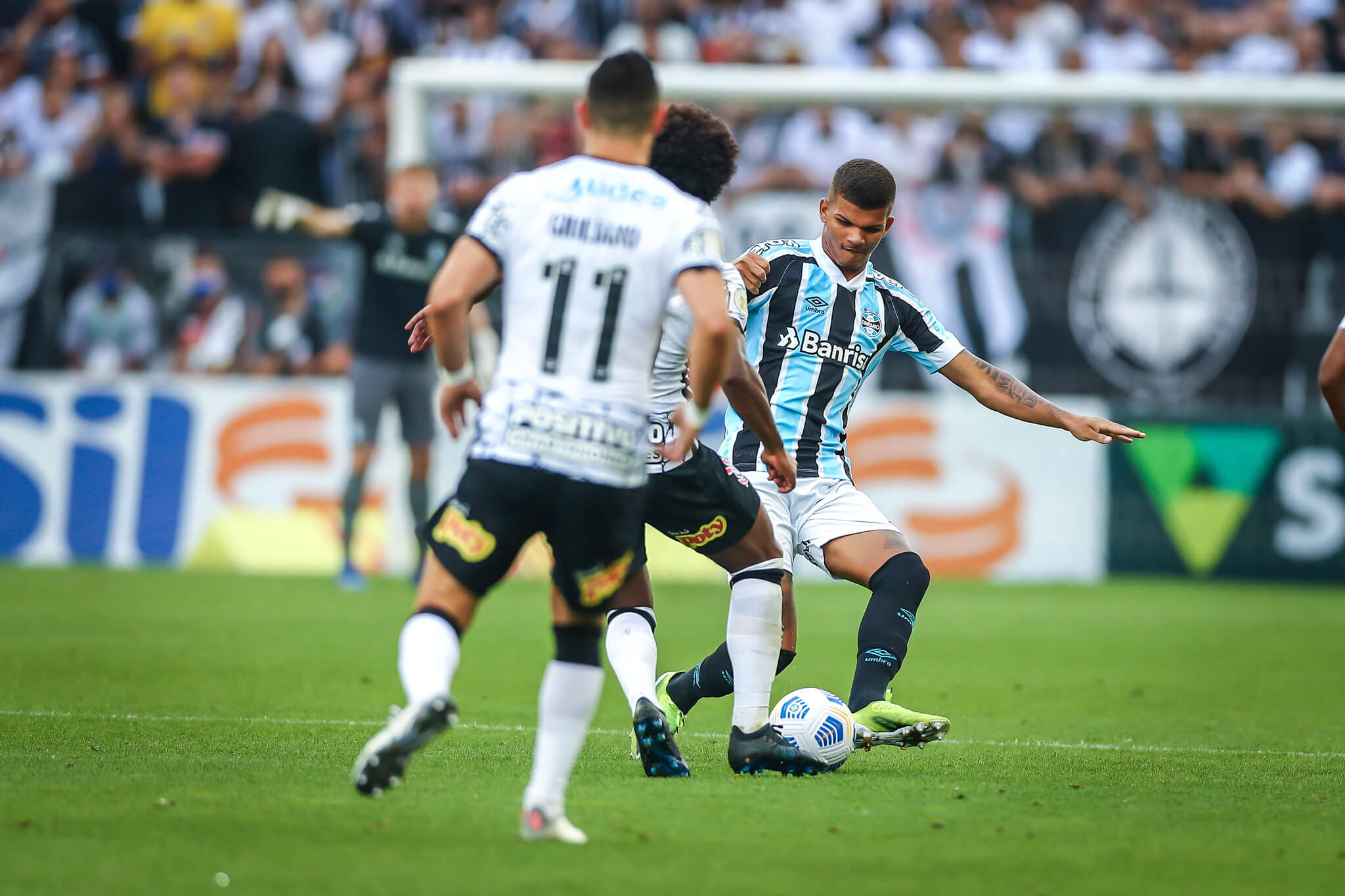 Após empate em Itaquera, jogadores do Grêmio se calam mais uma vez