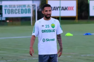 Paulistão: Presidente do Santos afirma que não há ainda negociação com atacante do Bahia