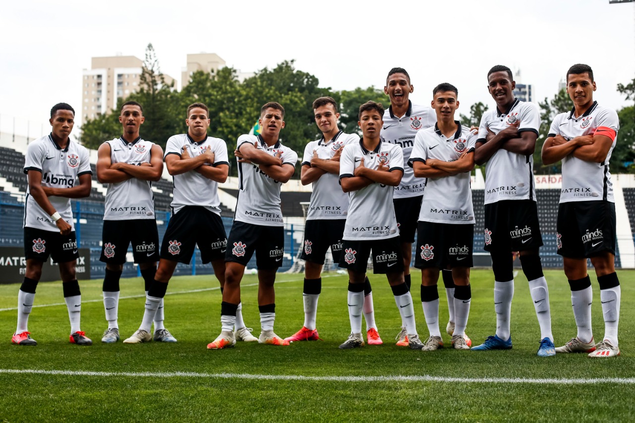 PAULISTA SUB-17: Corinthians bate São Paulo e fica perto da final