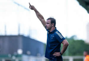 Catarinense: Ex-treinador de Cruzeiro e Guarani encaminha acerto com a Chapecoense