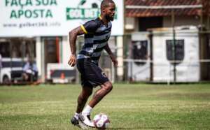 Sem clube e treinando por conta, zagueiro Dedé desperta interesse em clube da Série C