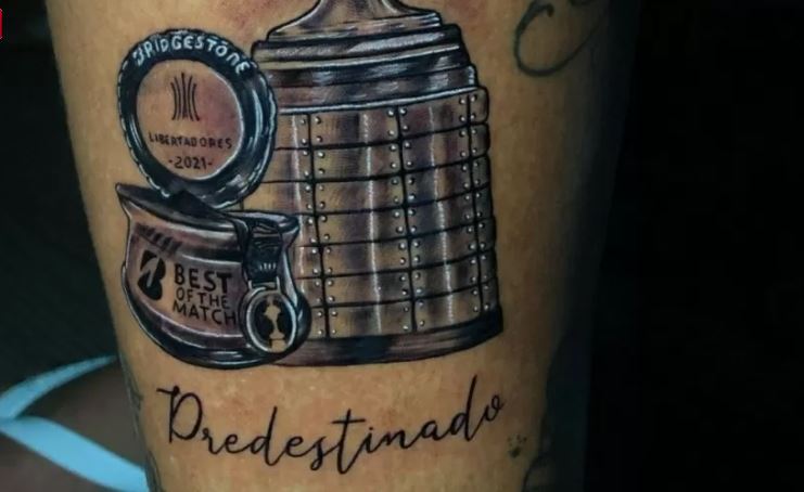 Após tatuar troféu da Libertadores, Deyverson provoca torcida do Flamengo: "Ficou quietinha" 2 deyverson