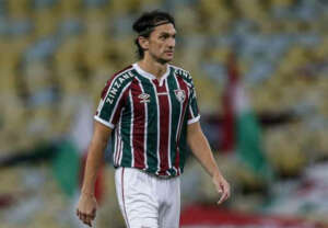 Paulistão: Guarani tenta tirar zagueiro do Fluminense; joia assina contrato