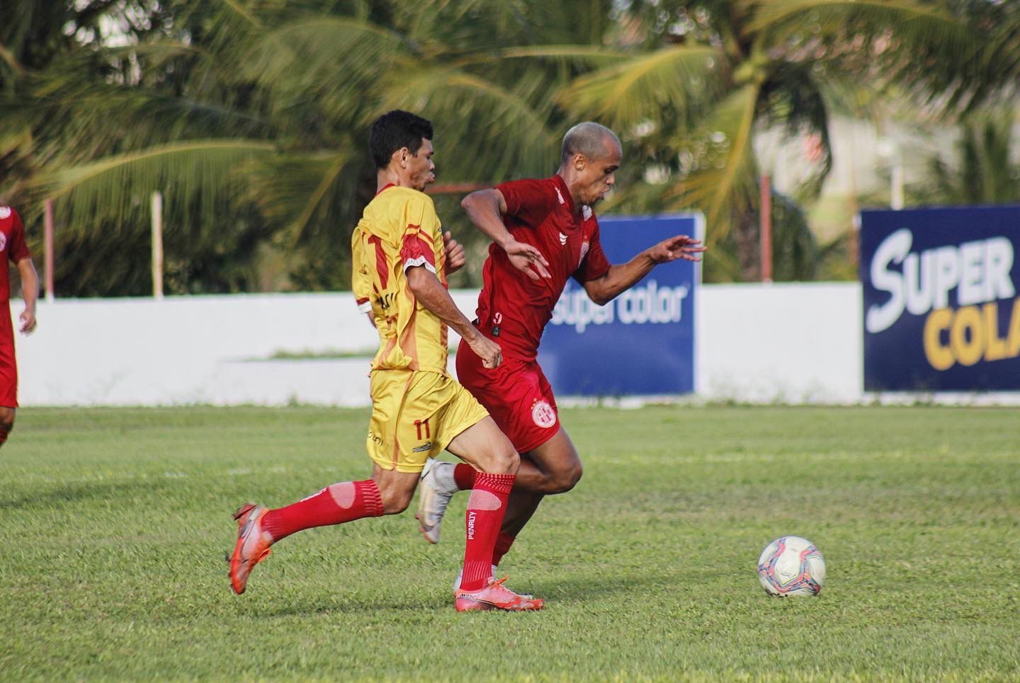 foto treino ameirca caninde pereira