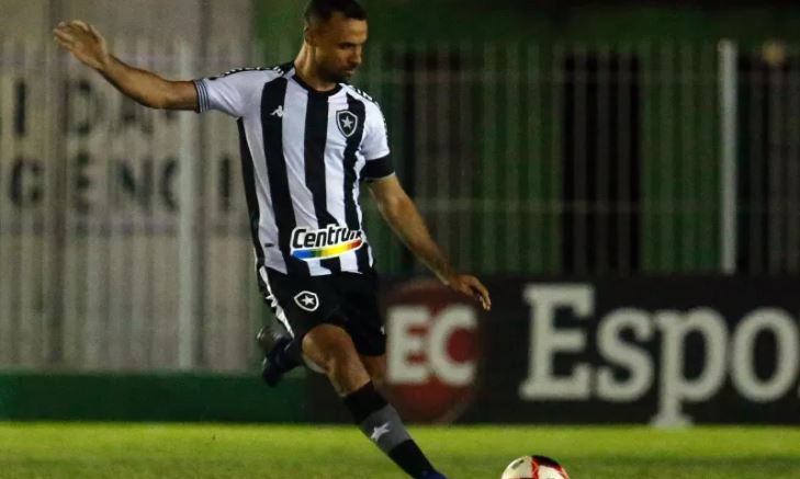 Paulistão: Guarani analisa goleiro do Atlético-GO e zagueiro do Botafogo, ex-Ponte