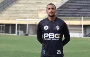 Paulista A3: EC São Bernardo acerta permanência de goleiro