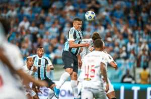 Grêmio 4 x 3 Atlético-MG - Imortal? Grêmio carimba a faixa do campeão, mas vai jogar, sim, a Série B!