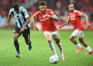 Internacional-RS x Atlético-GO - Cada um segue atrás de seu objetivo final
