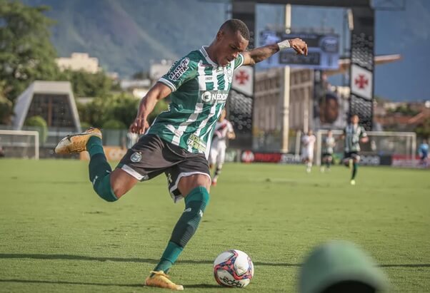 matheus alexandre lateral coritiba