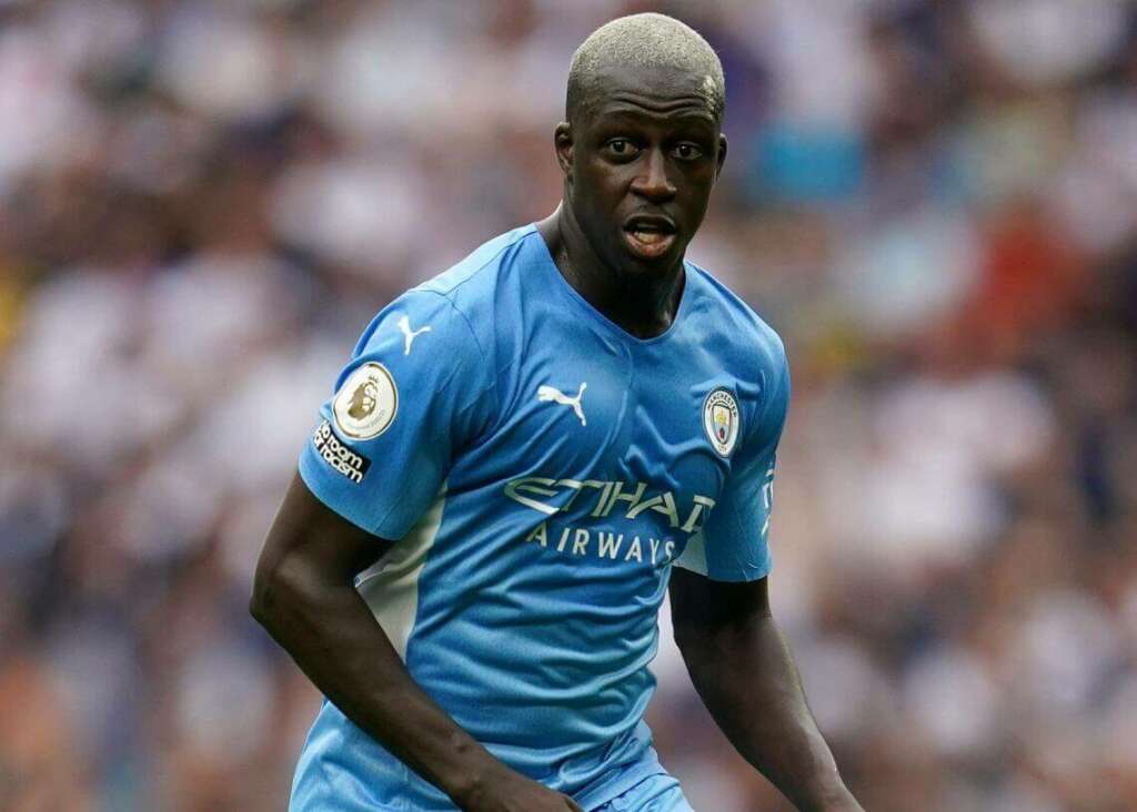 Inglês: Lateral do Manchester City recebe nova acusação de estupro