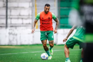 Gaúcho: Grêmio abre negociações com lateral do Juventude