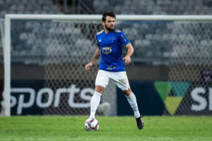 Paulistão: Ponte Preta anuncia ex-lateral do Cruzeiro