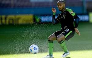Mineiro: América-MG acerta renovação com lateral veterano: 