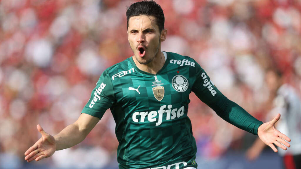 ‘Meu futuro está no Palmeiras, quero seguir fazendo história’, diz Raphael Veiga