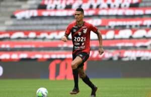 Cearense: Ceará acerta contratação de ex-volante de Athletico e Corinthians