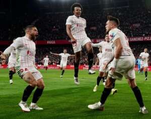 ESPANHOL: Sevilla marca no fim, vence Atlético de Madrid e mantém caça ao líder
