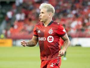 Palmeiras pode dar 'chapéu' no São Paulo e contratar ex-meia do Santos