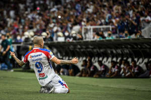 Fortaleza 2 x 1 Bahia - Em jogo de gols de pênaltis, Leão garante G4 e Bahia é rebaixado