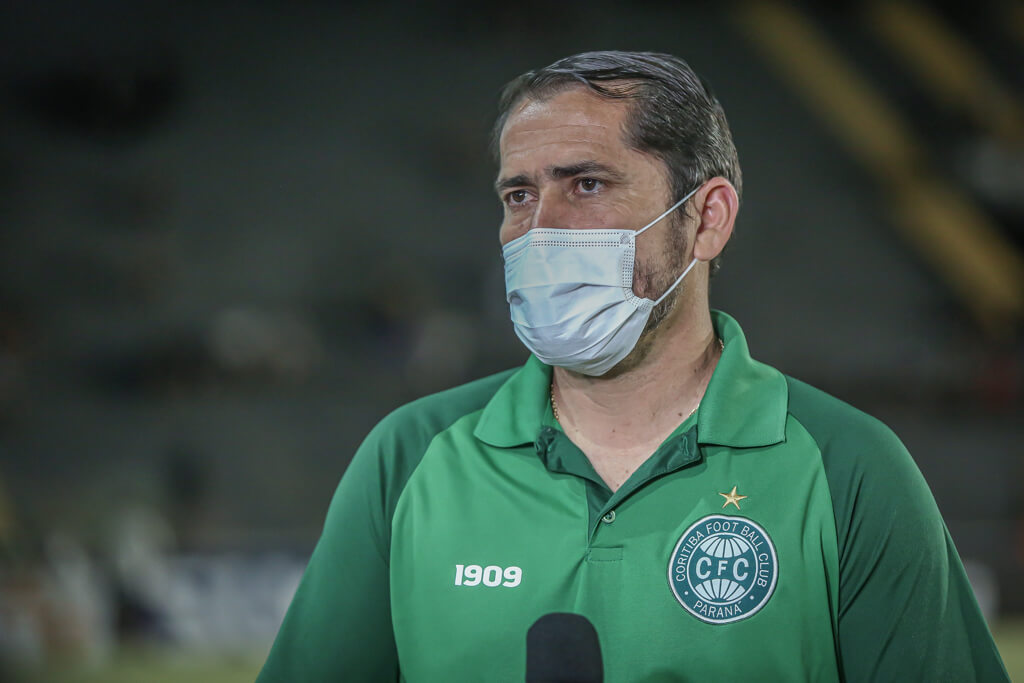 Paranaense: Gustavo Morínigo é sincero após vitória do Coritiba: “Falta trabalho”