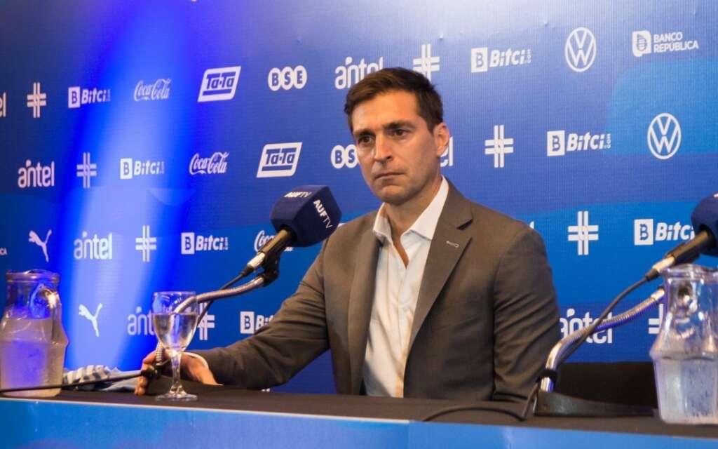 Eliminatórias: Técnico é apresentado e esbanja confiança em levar Uruguai à Copa do Catar