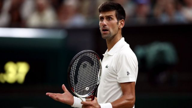 Tênis: Djokovic vence na Justiça australiana, mas ainda pode ser deportado