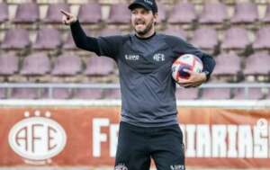 Com Elano no comando, Ferroviária estreia contra Corinthians e tenta encerrar tabu na capital