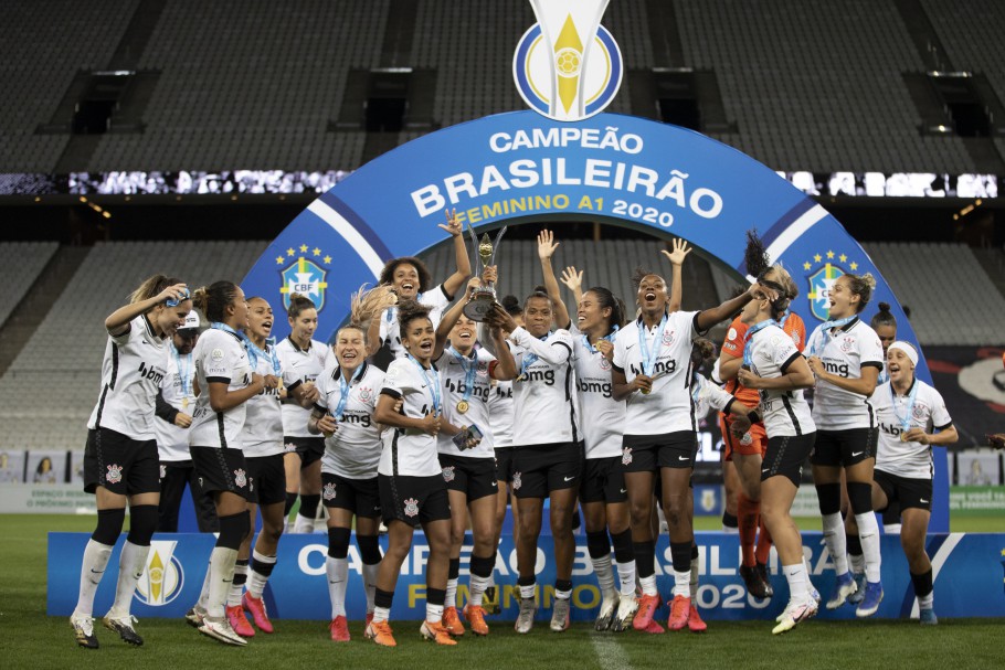 Globo e CBF fecham acordo de transmissão do futebol feminino