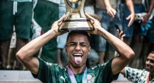 Paulistão: Palmeiras recusa investidas por ‘joia’ e frustra Ajax no fim da janela